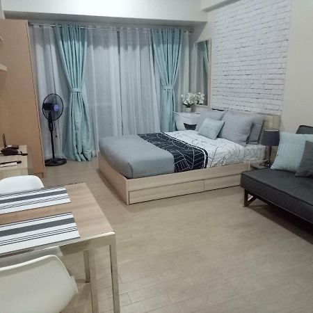 Eighty One Newport Boulevard Μανίλα Εξωτερικό φωτογραφία