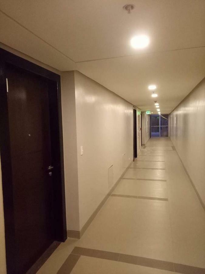 Eighty One Newport Boulevard Μανίλα Εξωτερικό φωτογραφία