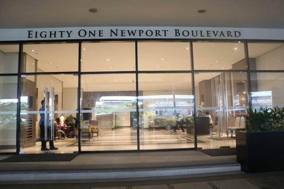 Eighty One Newport Boulevard Μανίλα Εξωτερικό φωτογραφία