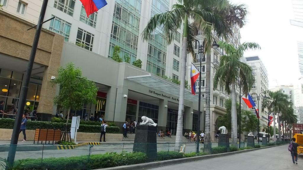 Eighty One Newport Boulevard Μανίλα Εξωτερικό φωτογραφία