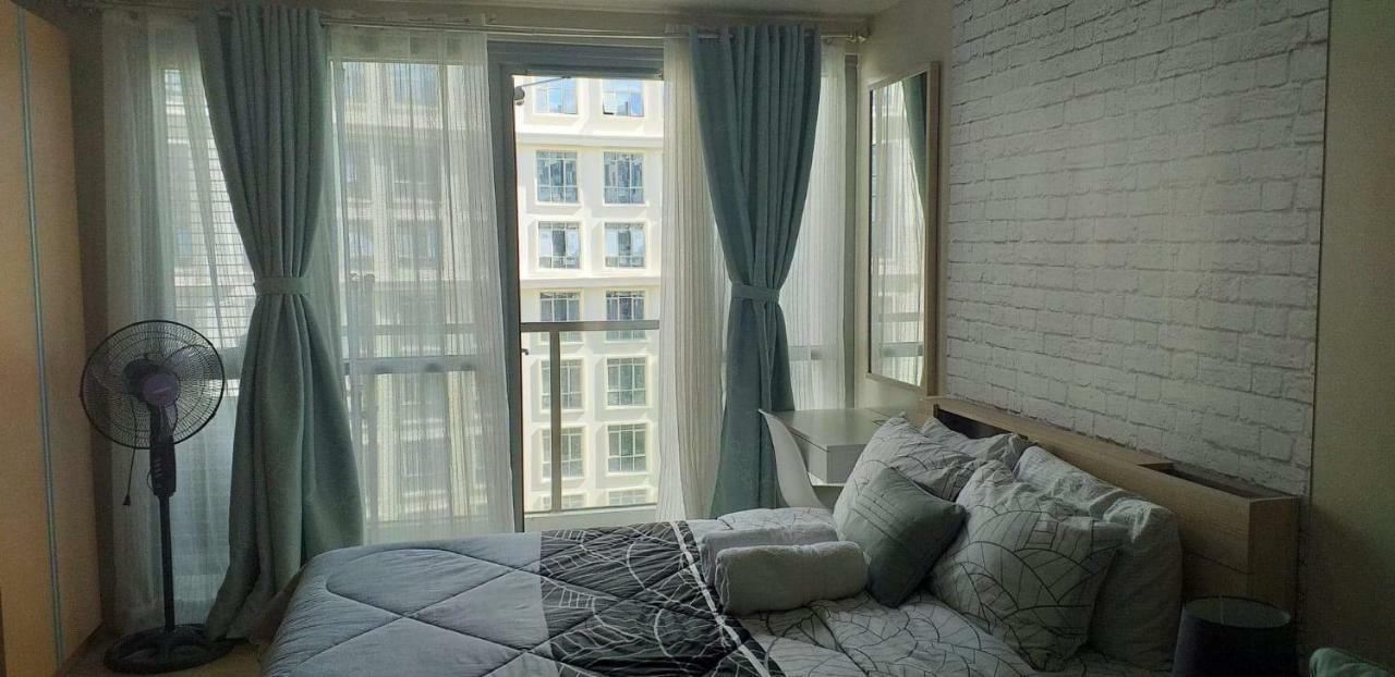 Eighty One Newport Boulevard Μανίλα Εξωτερικό φωτογραφία