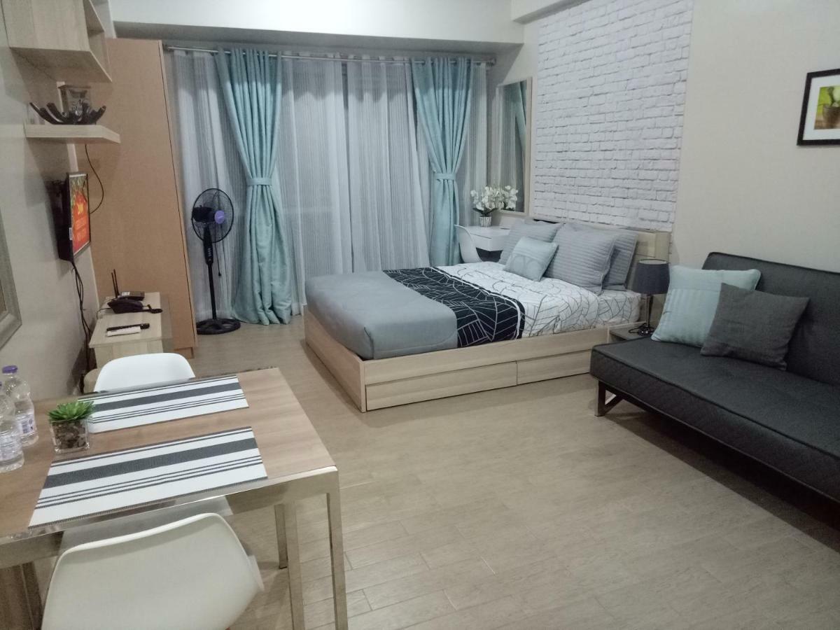 Eighty One Newport Boulevard Μανίλα Εξωτερικό φωτογραφία