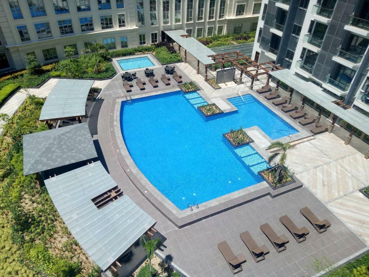 Eighty One Newport Boulevard Μανίλα Εξωτερικό φωτογραφία