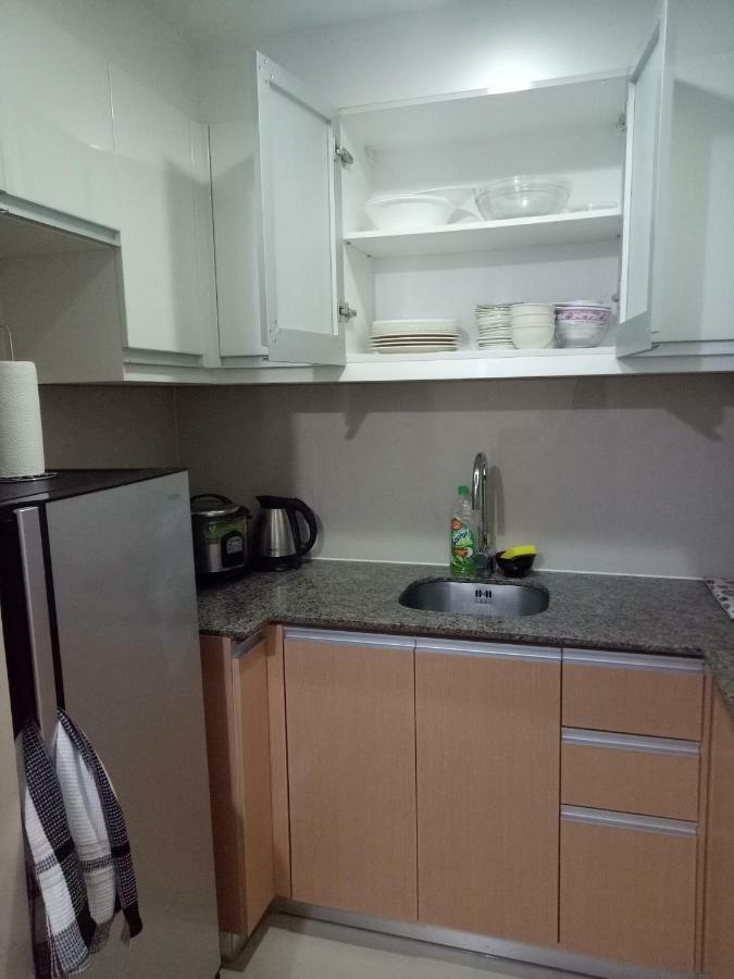 Eighty One Newport Boulevard Μανίλα Εξωτερικό φωτογραφία